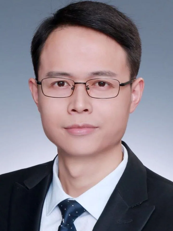 李舒律师应邀为新兴际华公司作《企业合规管理与诉讼风险应对》的专题培训相关图片