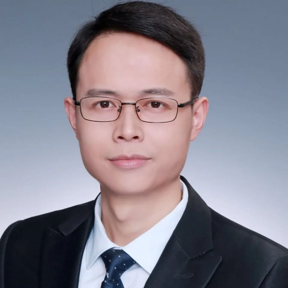 李舒律师应邀为久其软件公司作《公司经营风险的法律控制》专题培训相关图片